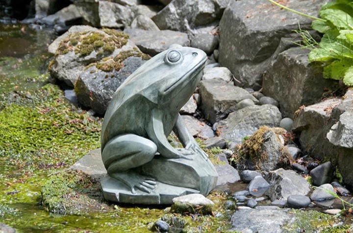 Barry Frog Garden Statue - Western Slate