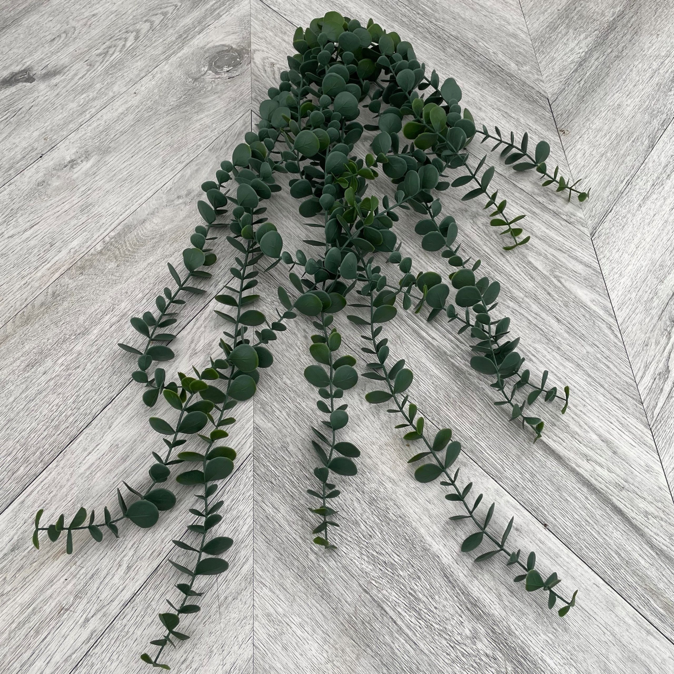 Eucalyptus Hanging Bush 25" (Artificial)