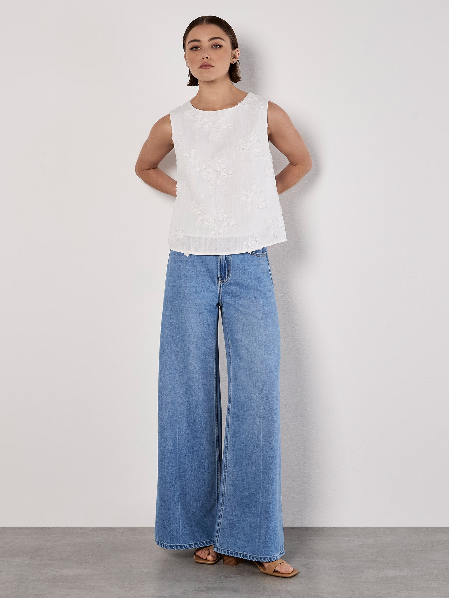 Apricot Fashion Floral Embroidered Shell Top